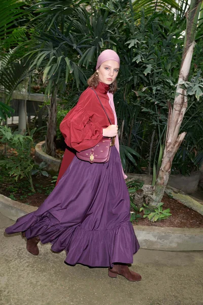 Look 2